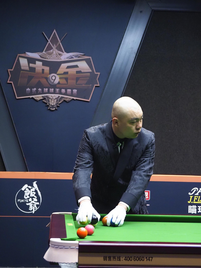 程野搭档最美台球女裁判执裁