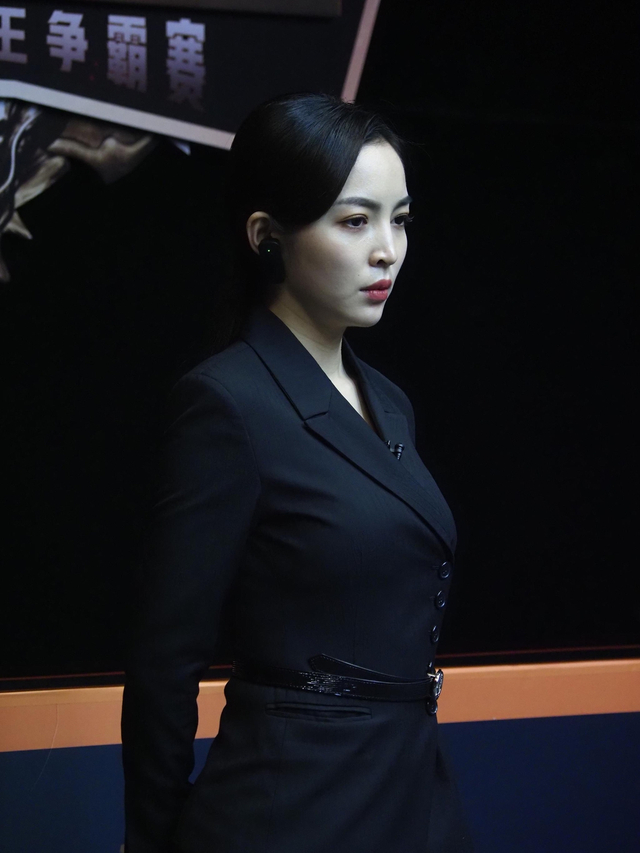“最美台球裁判”王钟瑶爆红