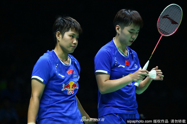 黄东萍和李茵晖失利