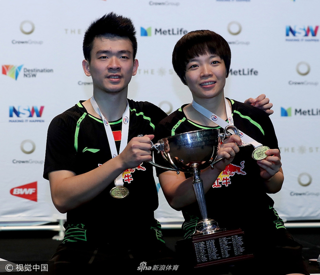 郑思维和陈清晨合影