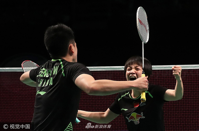 郑思维和陈清晨相互鼓励