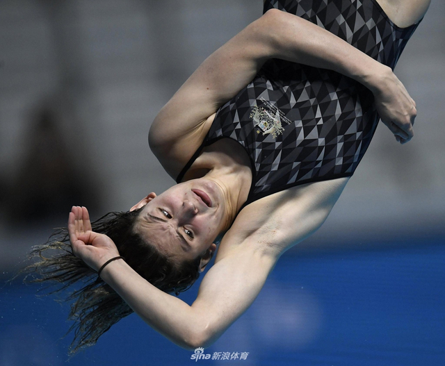 3米跳板资格赛施廷懋排名第一 携王涵晋级半决赛