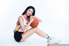 篮球宝贝纯情写真 助力中国男篮重整旗鼓