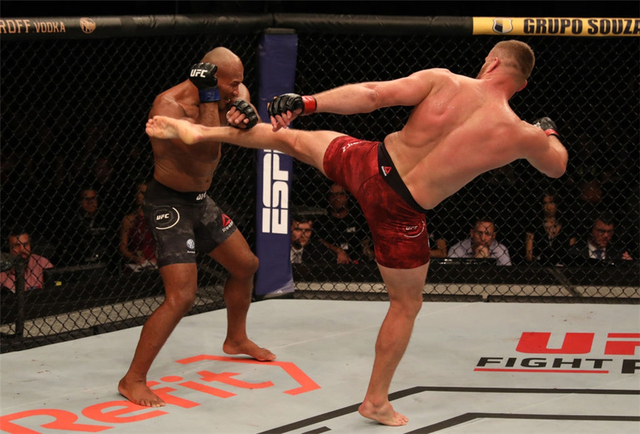 ufc格斗视频集锦高清 w640slw.jpg