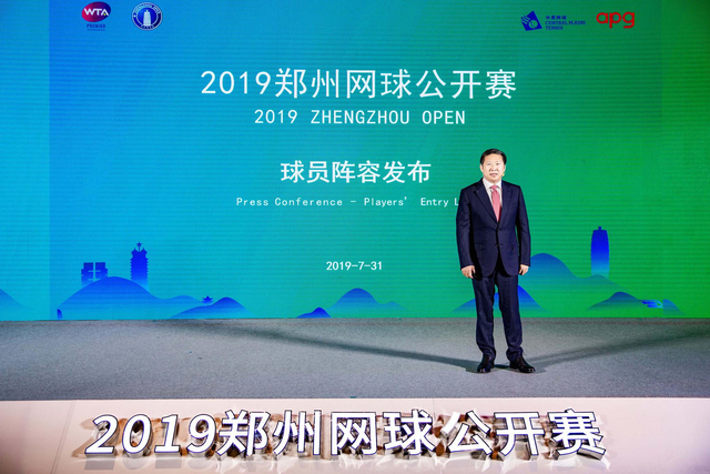 中原网球中心主任、郑州网球公开赛联合赛事总监荣长安先生介绍球员阵容