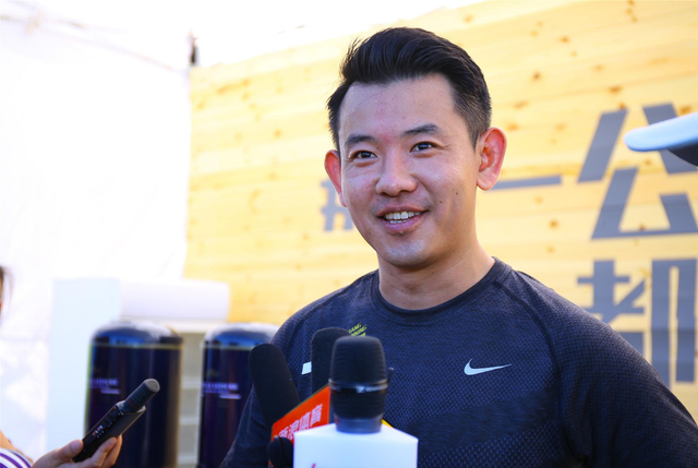 李响刘畊宏助力越山向海接力赛