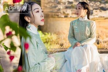 花滑美女晒汉服美照