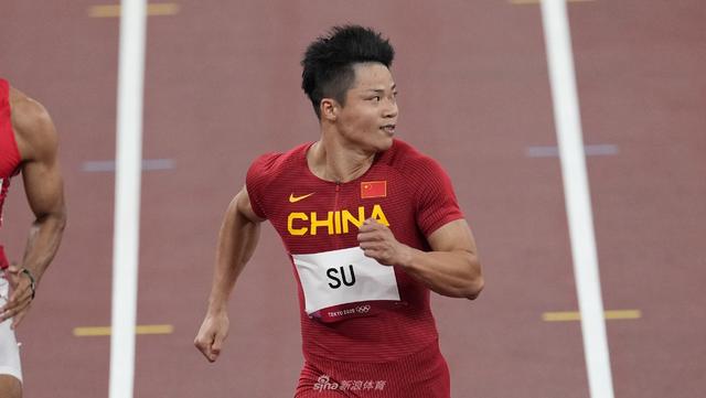 新浪直击:苏炳添晋级半决赛