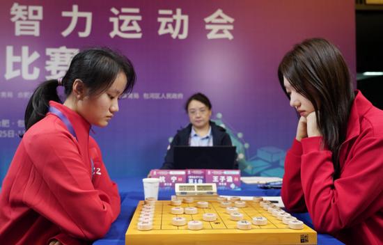 杭寧依然強勁,這枚寶貴的金牌是自己的一次突破,象棋棋協大師武文慧