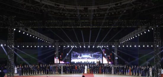 中外专家评委团合照