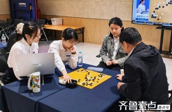 国家队总教练俞斌赛前战术布置