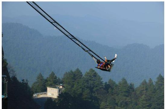 悬崖高空项目仍是重庆旅游王牌