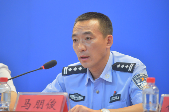 市公安局治安管理局副局长马朋俊