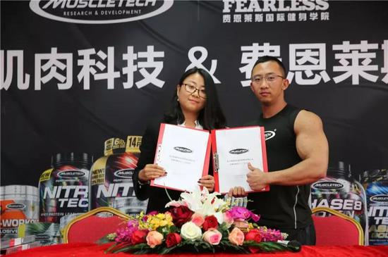 赵丹女士、赵忠柯先生