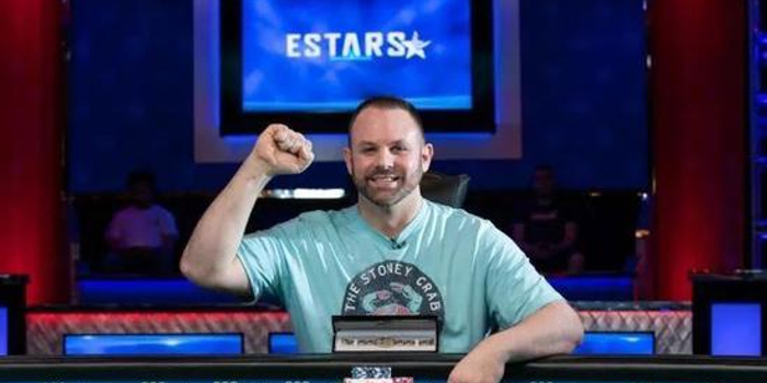 WSOP发牌员拿下员工赛冠军 获得个人首条金