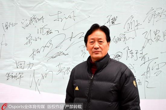 前国足主帅朱广沪出席活动（资料图）