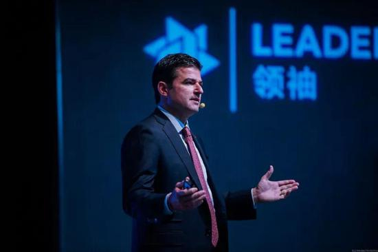  哈里斯·布利策体育娱乐集团首席执行官Scott O’Neil