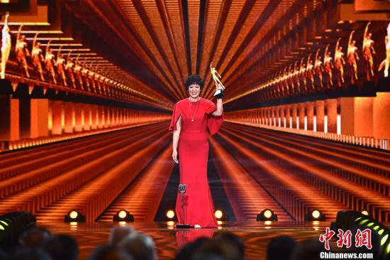 体坛风云人物 郎平闪耀全场&nbsp;中新网记者 金硕 摄