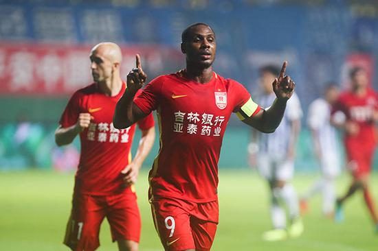 没了伊哈洛，亚泰一路沉沦。