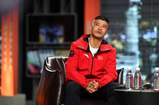 陈盆滨有一个“中国阿甘”的外号