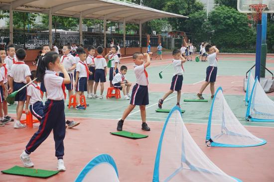 珊珊体育把高尔夫带进校园