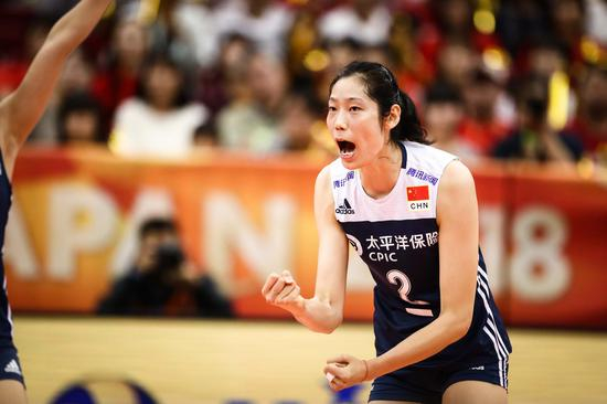 走过半山腰的2018，朱婷也感受到了不断攀至高处的寒意。