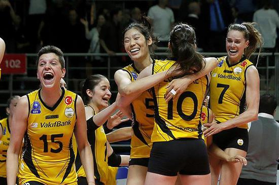 她习惯了承担压力