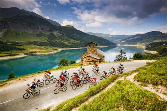 图注：环法挑战赛世锦赛赛道风景如画