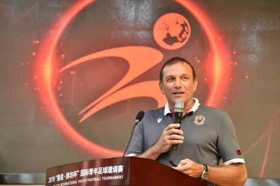 法国尼斯俱乐部青训总监阿兰·瓦特莱