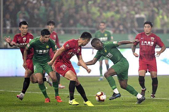 2019中超第26轮，北京国安Vs上海上港。本文图片 视觉中国