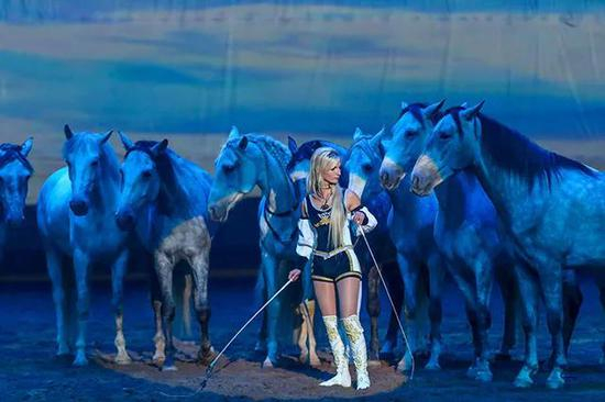 乌克兰无缰驯马表演