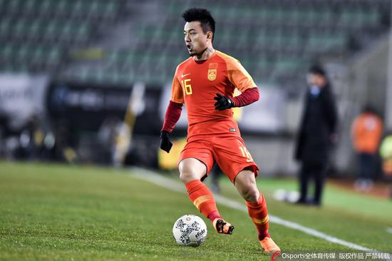  曹赟定的上场改变了国足的进攻状态。