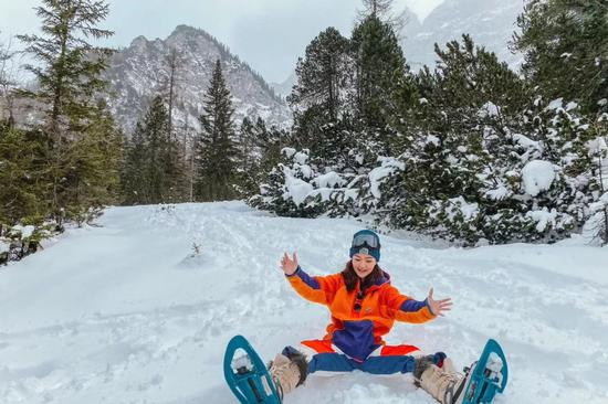 享受徒步乐趣的@小五酱呢