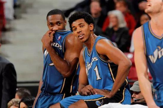 阿里纳斯和尼克-杨曾经一起在奇才效力