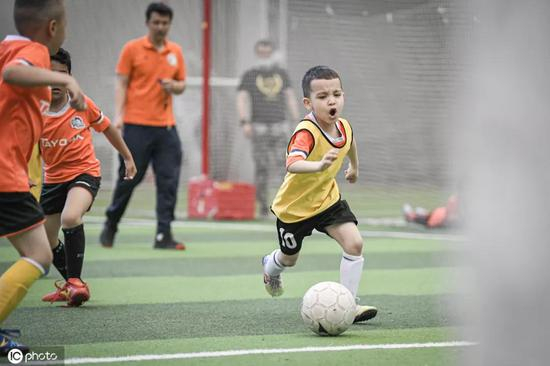  这一点，恰恰是中国女排队长朱婷推崇的状态。