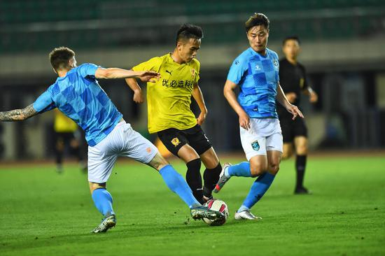 ▲2020年6月6日，江苏南通，2020足球热身赛，南通支云1-2四川优必选。图据IC&nbsp;Photo