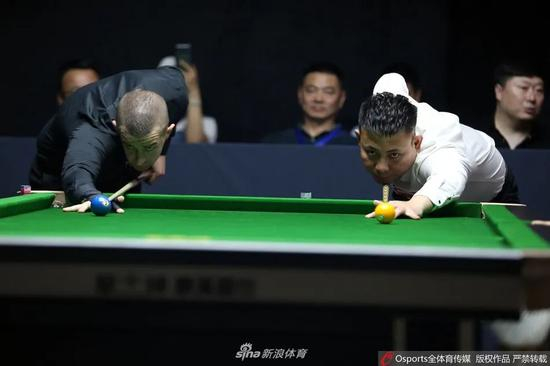 郑宇伯挑战赛上郑宇伯VS杰森-肖