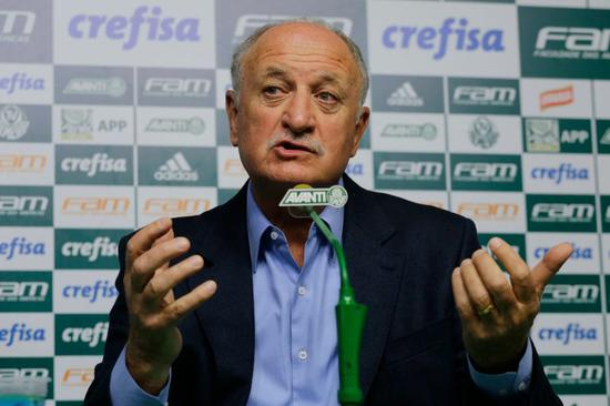  图为斯科拉里2018年重返巴甲任帕尔梅拉斯主教练时资料图。新华社/美联