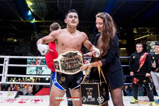 魏锐获得欧洲赛事的金腰带