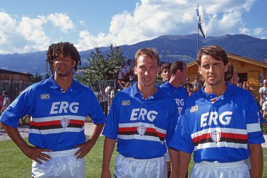 曼奇尼经历了维亚利的离开，迎来了新的帮手古利特