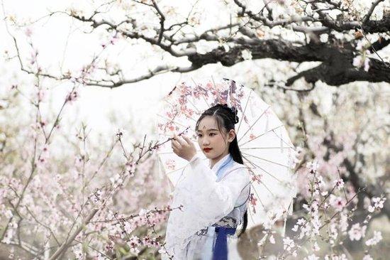 探花庄园