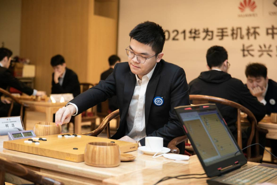 （比赛现场图）