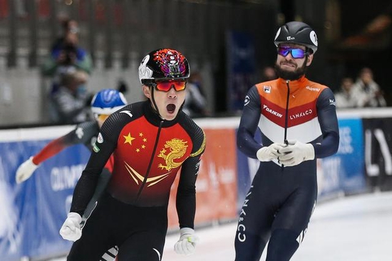 去年11月，世界杯多德雷赫特站，任子威夺得男子1500米冠军。图/新华社