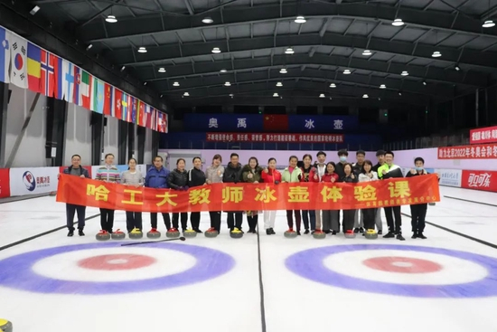 多家企事业单位来到奥禹团建