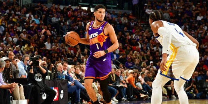 库里与布克的巅峰对决谁才是真正的三分之王