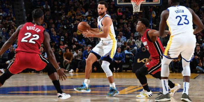 热火主场迎战雄鹿巴特勒强硬防守限制字母哥进攻效率