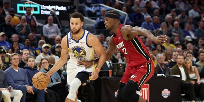 库里37分带队逆转