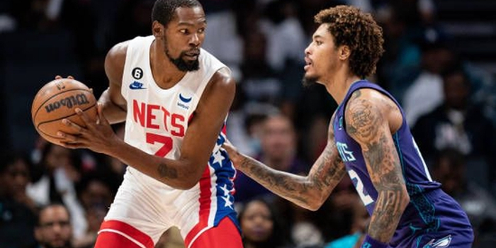 杜兰特关键三分锁定胜局