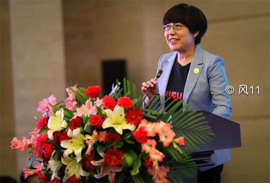 唐维红在兰州马拉松论坛上发言
