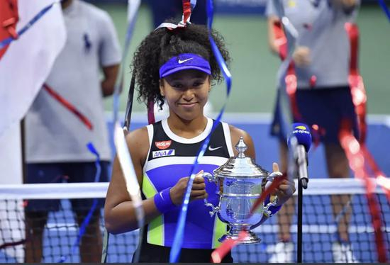 大阪直美获得女单冠军